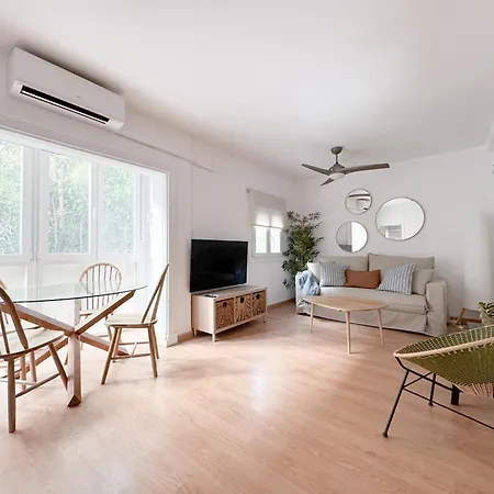 Pintor Viniegra Apartman *